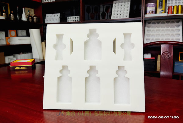 酒盒內(nèi)襯EPE珍珠棉托盤專業(yè)生產(chǎn)廠家集合包裝源頭工廠廠家直銷