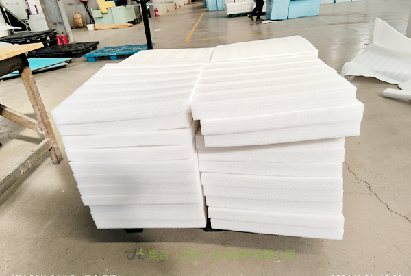 晉城珍珠棉板材定制-珍珠棉源頭生產(chǎn)廠家專業(yè)生產(chǎn)高密度珍珠棉板材、黑色珍珠棉板材、白色珍珠棉板材可靠好品質(zhì)