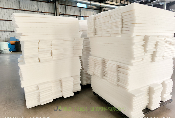 鶴壁珍珠棉板材定做廠-珍珠棉源頭生產(chǎn)廠家專業(yè)生產(chǎn)高密度珍珠棉板材、黑色珍珠棉板材、白色珍珠棉板材高性價比