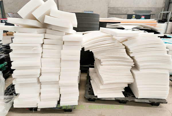 洪洞珍珠棉板材-珍珠棉廠家專業(yè)生產(chǎn)珍珠棉板材、白色珍珠棉板材、復(fù)合珍珠棉板材品質(zhì)有保證