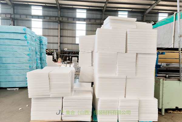 鄭州珍珠棉板材定制-山西珍珠棉廠家專業(yè)生產(chǎn)珍珠棉板、高密度珍珠棉板材、黑色珍珠棉板材品質(zhì)有保障