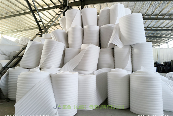 運城珍珠棉卷材-太原珍珠棉廠專業(yè)生產(chǎn)EPE卷棉、EPE珍珠棉卷棉、珍珠棉大棚保溫卷棉原廠直發(fā)貨