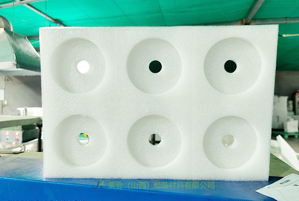 寧武珍珠棉雞蛋托-集合包裝專業(yè)生產(chǎn)珍珠棉托盤、珍珠棉水果托、珍珠棉果托質(zhì)量過硬