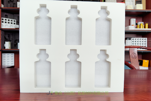 靜樂珍珠棉內包裝-太原珍珠棉廠家專業(yè)生產珍珠棉禮盒內襯、貼絨布珍珠棉內襯、XPE復合珍珠棉內襯源頭工廠