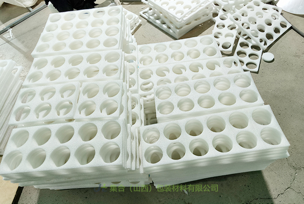 五寨珍珠棉托盤-太原珍珠棉廠家專業(yè)生產(chǎn)珍珠棉果托、珍珠棉酒托、EPE托盤品質(zhì)有保證