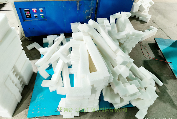 白色EPE珍珠棉板材, IXPE復(fù)合珍珠棉內(nèi)襯, EPE水果托, 黑色珍珠棉板材, EPE珍珠棉片, EPE珍珠棉雞蛋托, 永濟(jì)珍珠棉