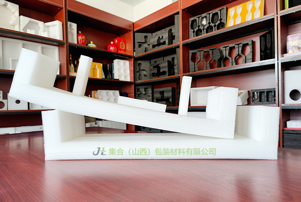 孝義珍珠棉支架-珍珠棉源頭生產(chǎn)廠家專業(yè)生產(chǎn)珍珠棉支架、EPE支架、EPE珍珠棉支架廠家直供